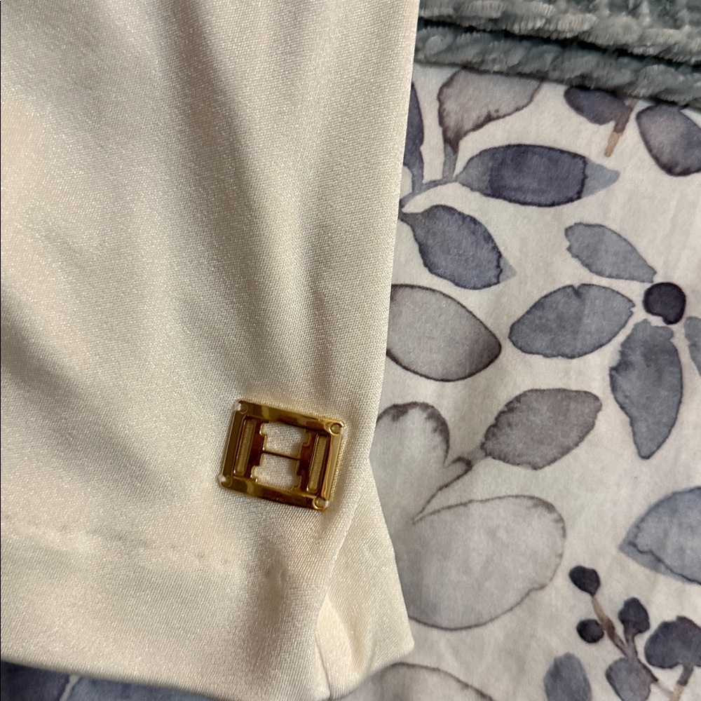 Halston Heritage Satin Ivory Top - Picture 4 of 5